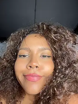 CurlyOopsieXXX webcam