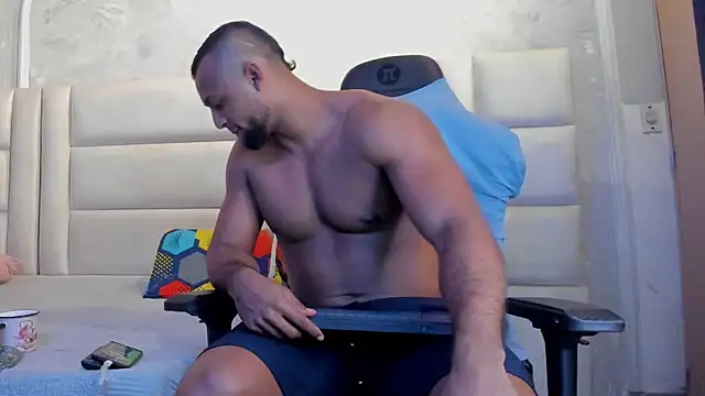 Dark_lennox webcam