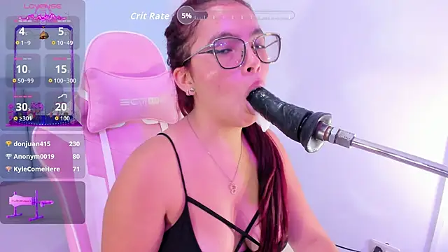 Maddy_red_ webcam