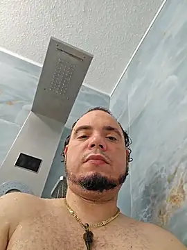 latinoflpr live cam on StripChat