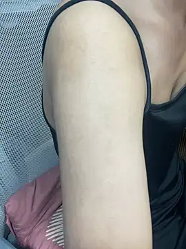 Mina048 webcam