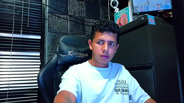 boy_bigcock24cm