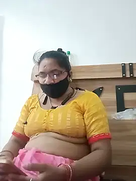 Menka_cut34 webcam