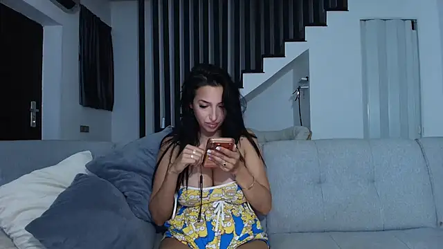 Gabrielaaxxx webcam