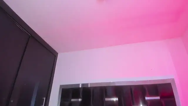 DANITENDER555 webcam