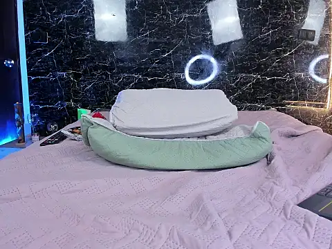 Adrian_Wolf webcam