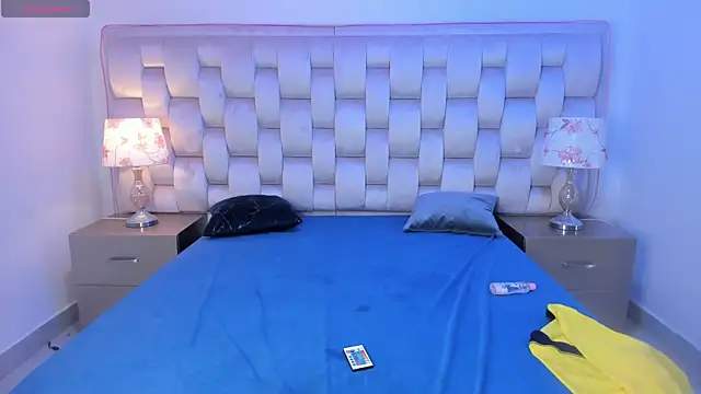 SalomeBins webcam