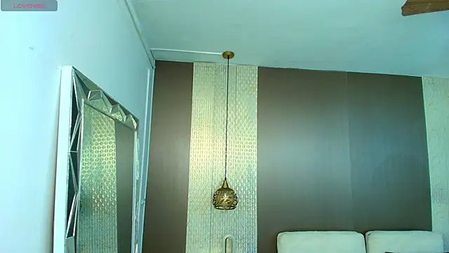Tiifany_Baker webcam