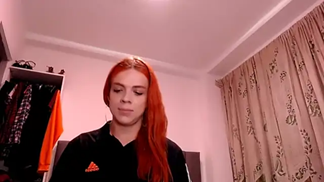 saara_johnson496 webcam