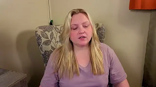 PhatAssBlond webcam