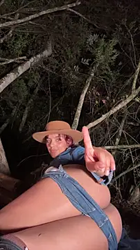 mariannella (F young) - walked naked into the forets
