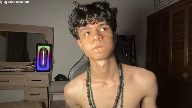 OopsAgain_ webcam