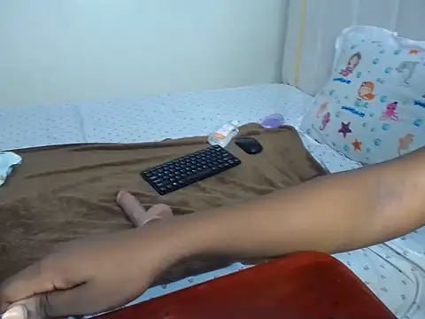 prettty_kemmy live cam on StripChat
