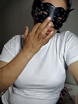 Nergiz2135 webcam