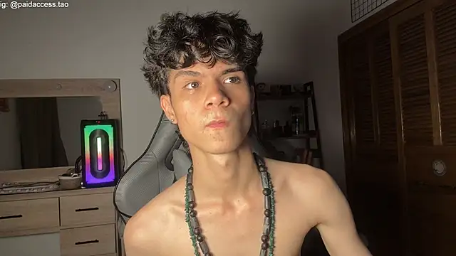 OopsAgain_ webcam