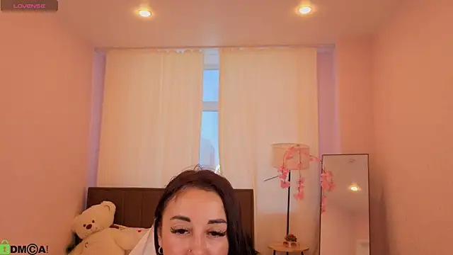 Mary_Holland live cam on StripChat