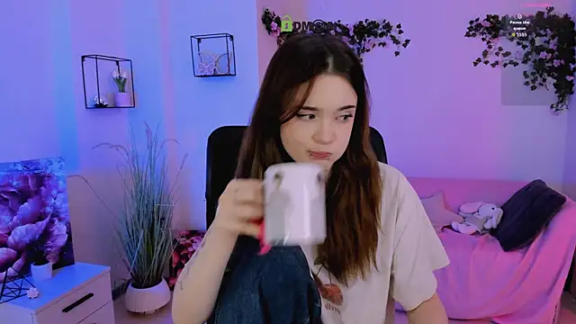 liana_kisses (F teen) - doggy in panties