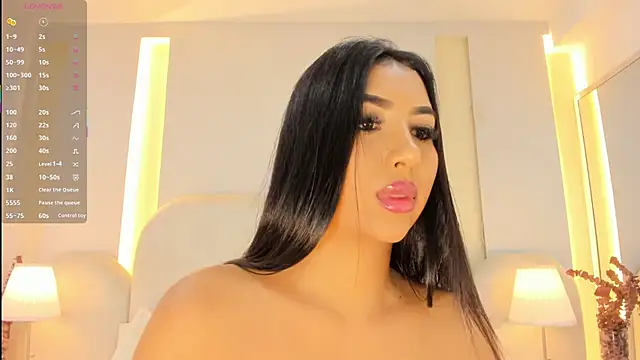 SalomeeBell webcam