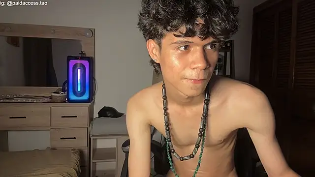 OopsAgain_ webcam
