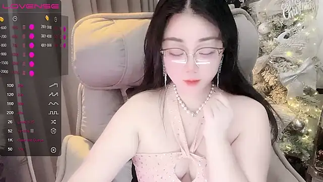 Monica-666888- webcam