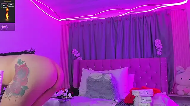 Nayla-Mouna webcam