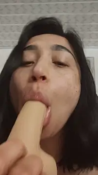 Elowyn live cam on StripChat