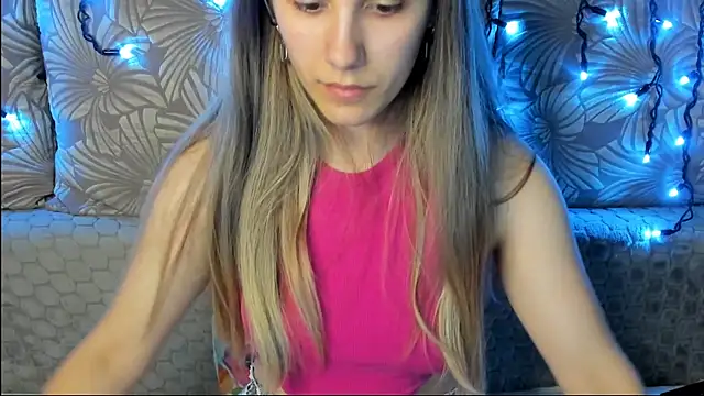 MaggieCake live cam on StripChat