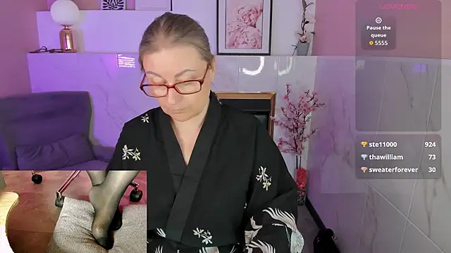 Alexandra_Kind webcam