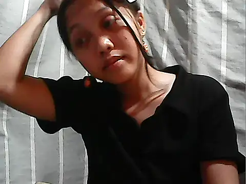 Yours_AsianPinayGirl18 webcam