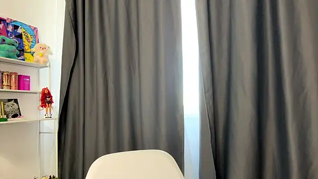 SmilingCutie webcam