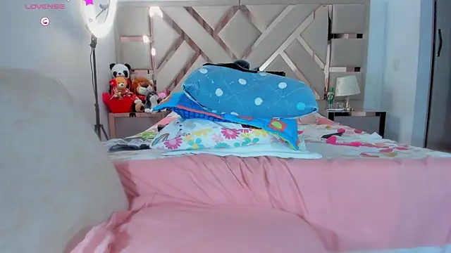 ashelydainii webcam