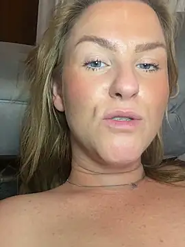 charleigh_xx - Charleigh_xx's free webcam - UK Sex Cams