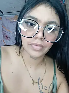 luxuryluna live cam on StripChat