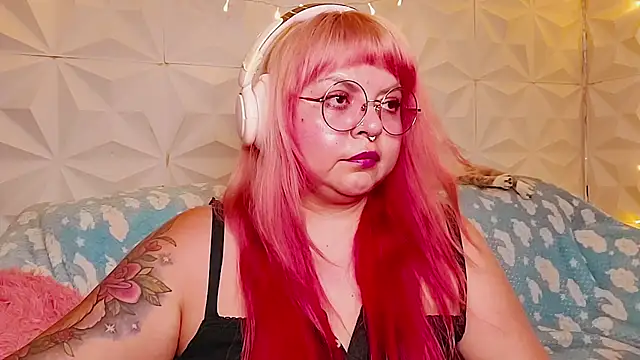 Satyn_doll live cam on StripChat