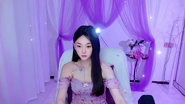 Tili_Lucky webcam