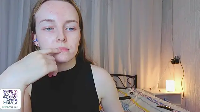 bae_cake_ webcam