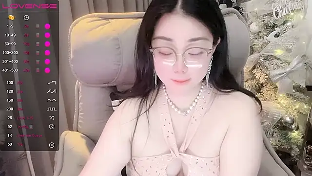 Monica-666888- webcam