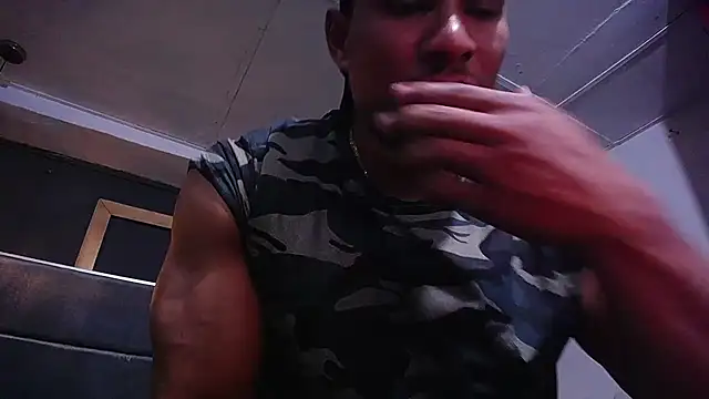 teddyfit19cm live cam on StripChat
