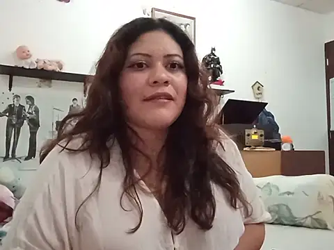 Kitty_WetXxX webcam