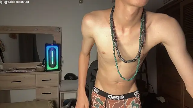 OopsAgain_ webcam
