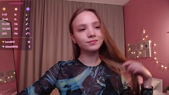 Adria_Arjona webcam