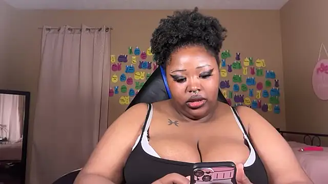 Chocolatebunnyxx96 webcam