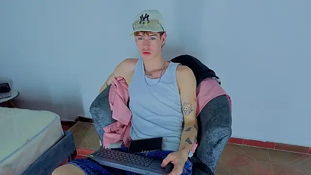 nova_salvatore webcam