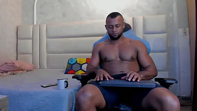 Dark_lennox webcam