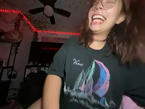 moan4mona webcam