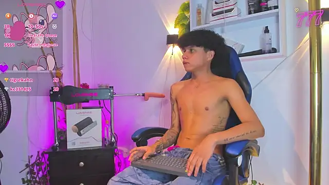 _taylor_black webcam