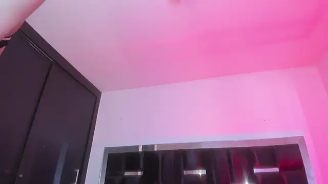 DANITENDER555 webcam