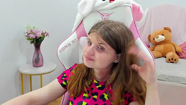 ChloeHalses webcam