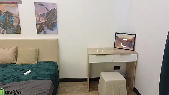 Molly_Miavka webcam