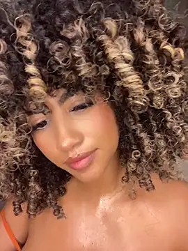 Kendra_curly webcam